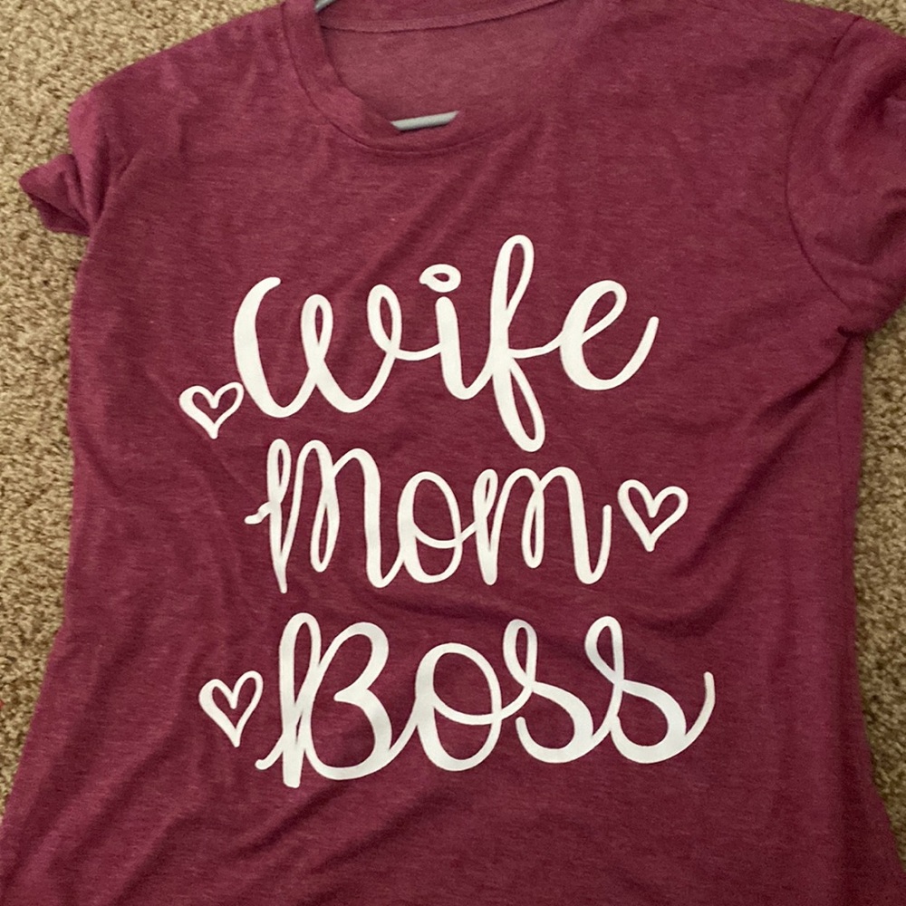 Wife mom boss t shirt like new